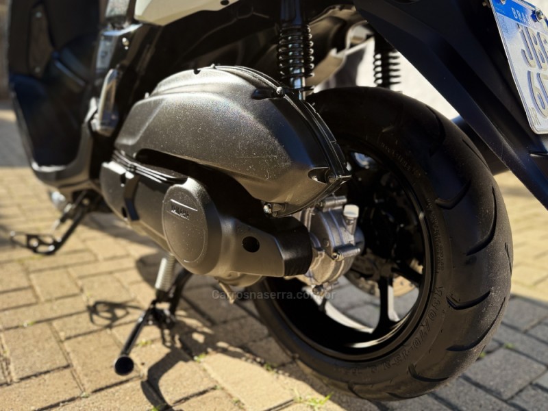 NMAX 160 ABS  - 2022 - CANOAS