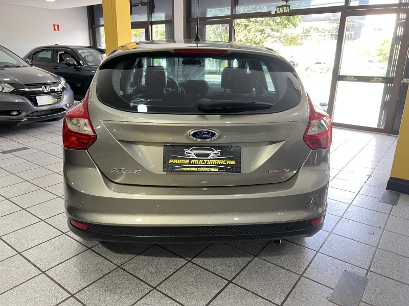FOCUS 1.6 SE HATCH 16V FLEX 4P AUTOMÁTICO - 2015 - CAXIAS DO SUL