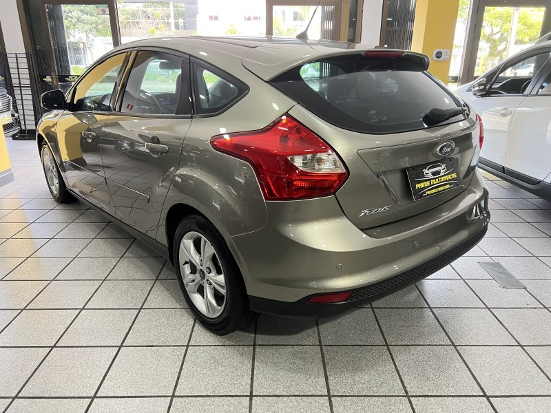 FOCUS 1.6 SE HATCH 16V FLEX 4P AUTOMÁTICO - 2015 - CAXIAS DO SUL