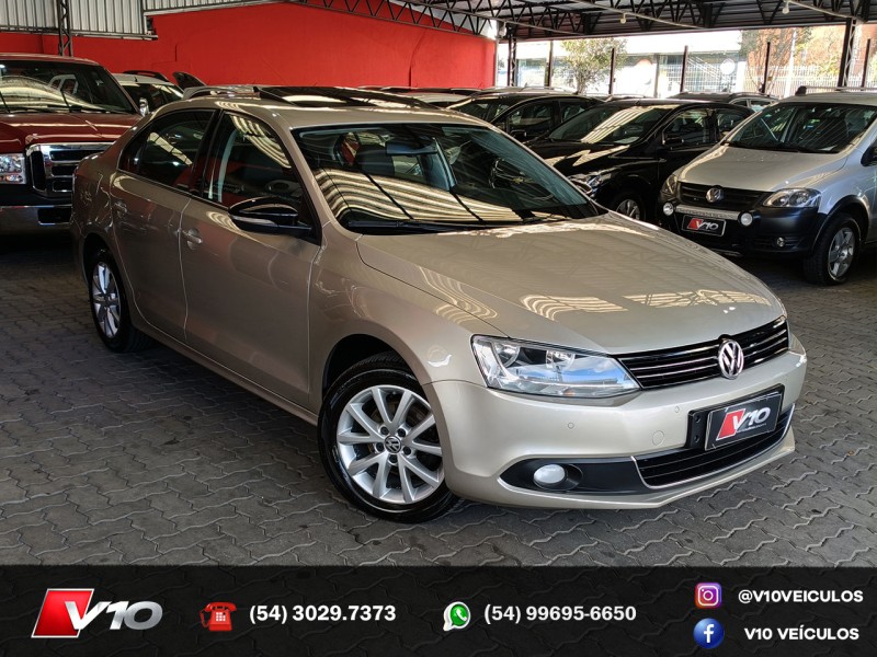 JETTA 2.0 COMFORTLINE FLEX 4P TIPTRONIC - 2013 - CAXIAS DO SUL