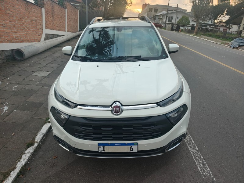 TORO 2.0 16V TURBO DIESEL FREEDOM 4WD AT9 AUTOMÁTICO - 2019 - FARROUPILHA
