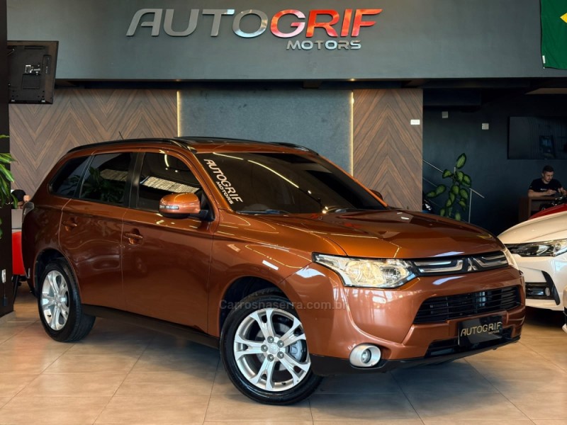 outlander 2.0 16v gasolina 4p automatico 2015 campo bom