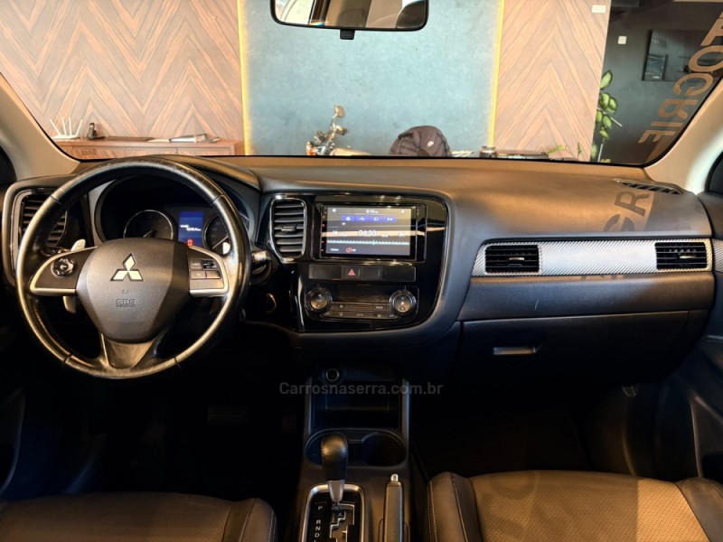 OUTLANDER 2.0 16V GASOLINA 4P AUTOMÁTICO - 2015 - CAMPO BOM
