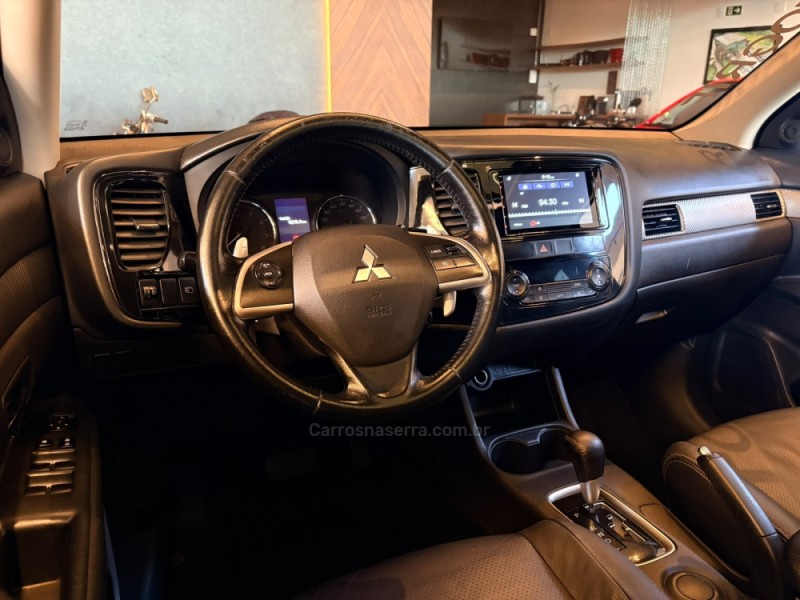 OUTLANDER 2.0 16V GASOLINA 4P AUTOMÁTICO - 2015 - CAMPO BOM