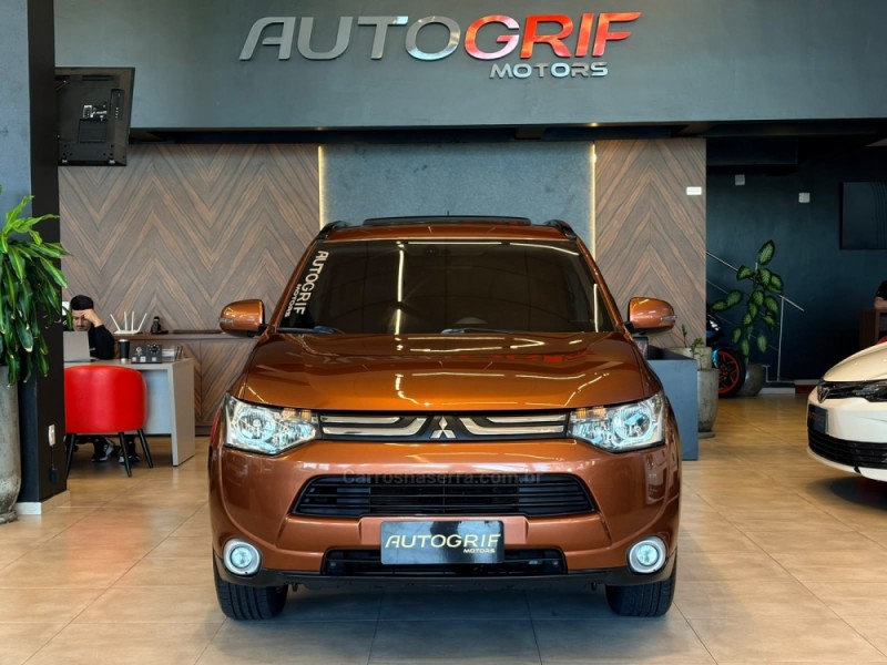 OUTLANDER 2.0 16V GASOLINA 4P AUTOMÁTICO - 2015 - CAMPO BOM