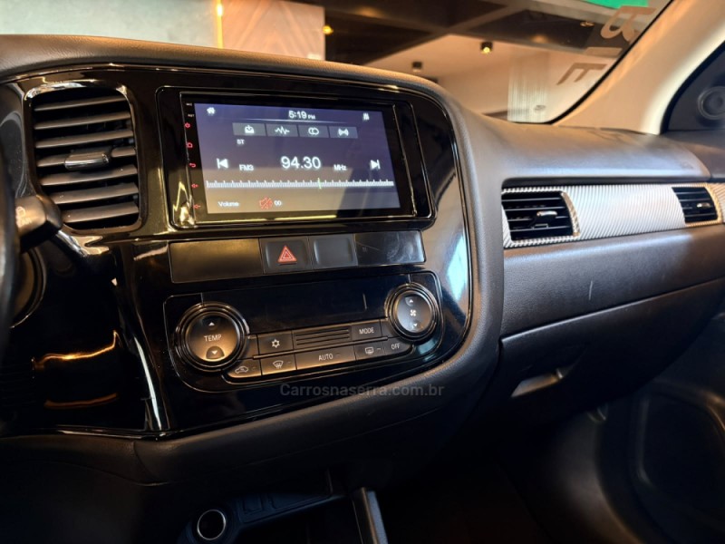OUTLANDER 2.0 16V GASOLINA 4P AUTOMÁTICO - 2015 - CAMPO BOM