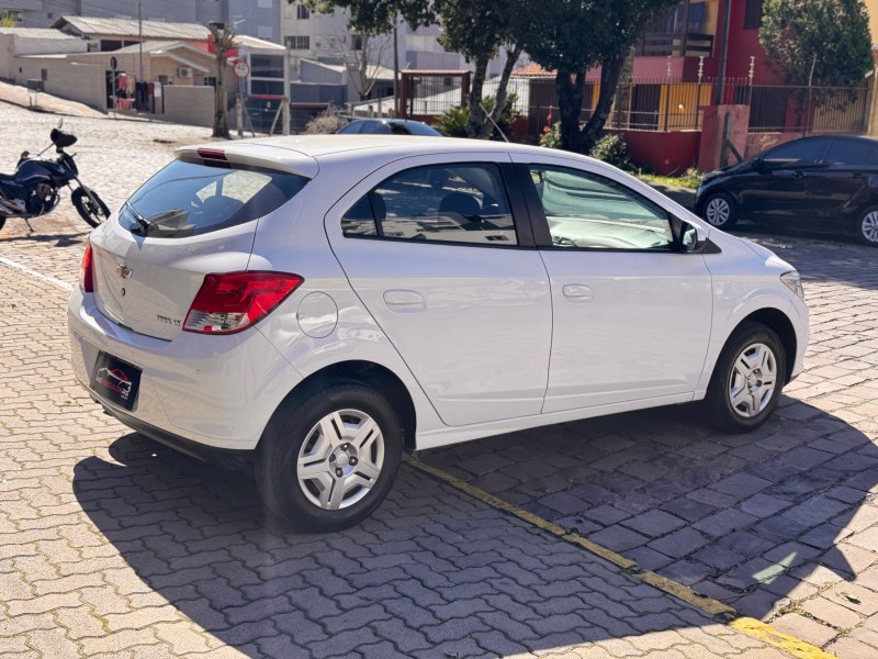 ONIX 1.0 LT PLUS 8V FLEX 4P MANUAL - 2014 - CAXIAS DO SUL