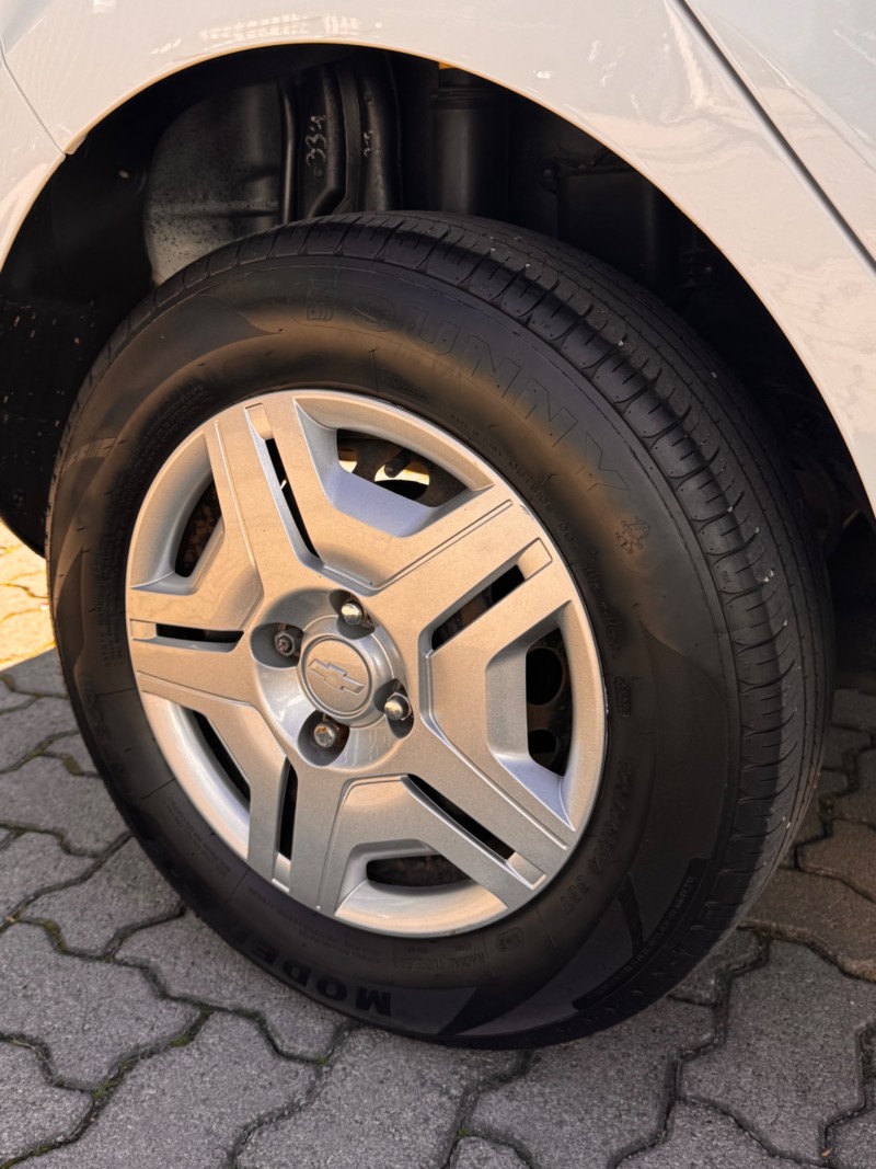 ONIX 1.0 LT PLUS 8V FLEX 4P MANUAL - 2014 - CAXIAS DO SUL