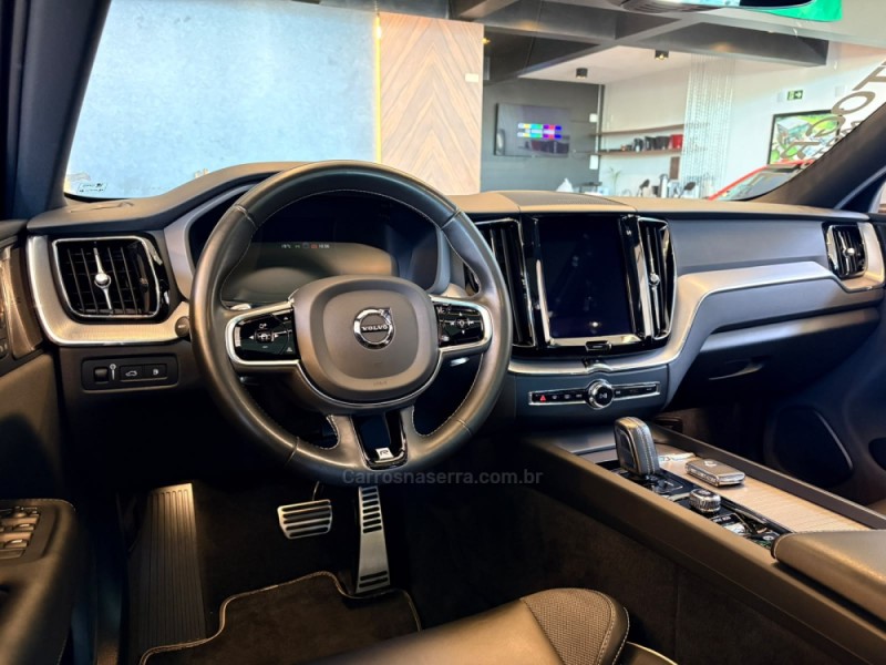 XC60 2.0 T8 R DESIGN HYBRID GASOLINA 4P AUTOMÁTICO - 2020 - CAMPO BOM