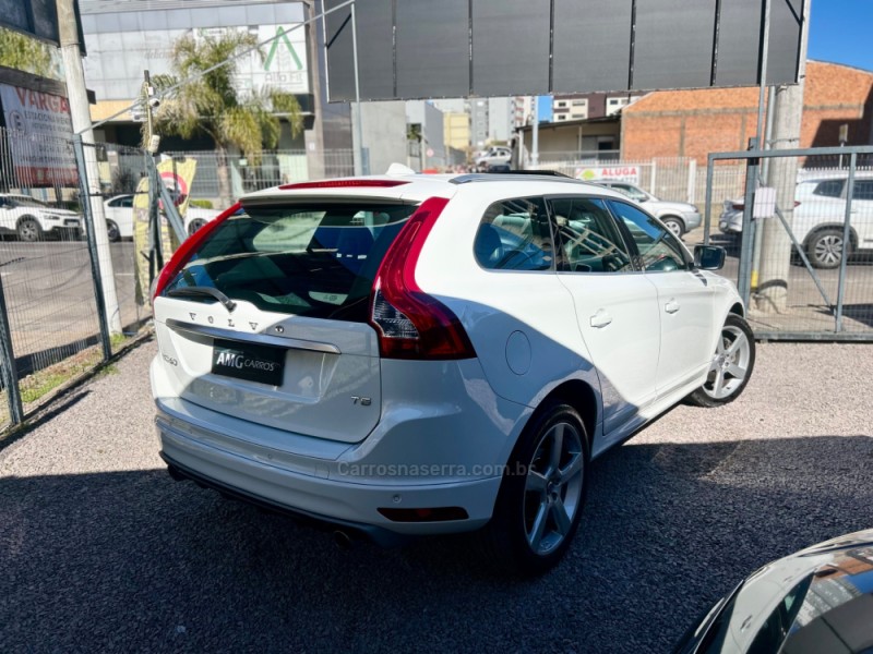 XC60 2.0 T5 R DESIGN TURBO GASOLINA 4P AUTOMÁTICO - 2014 - CAXIAS DO SUL