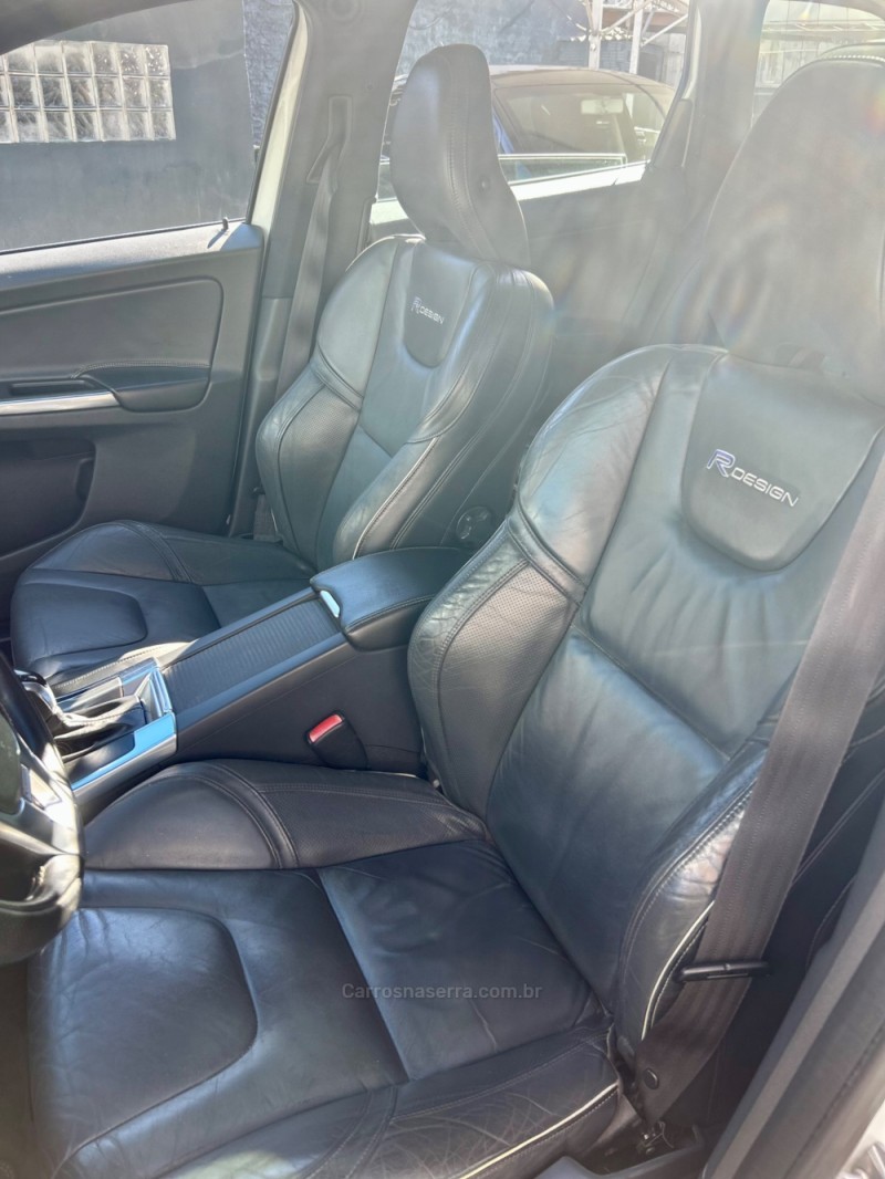 XC60 2.0 T5 R DESIGN TURBO GASOLINA 4P AUTOMÁTICO - 2014 - CAXIAS DO SUL