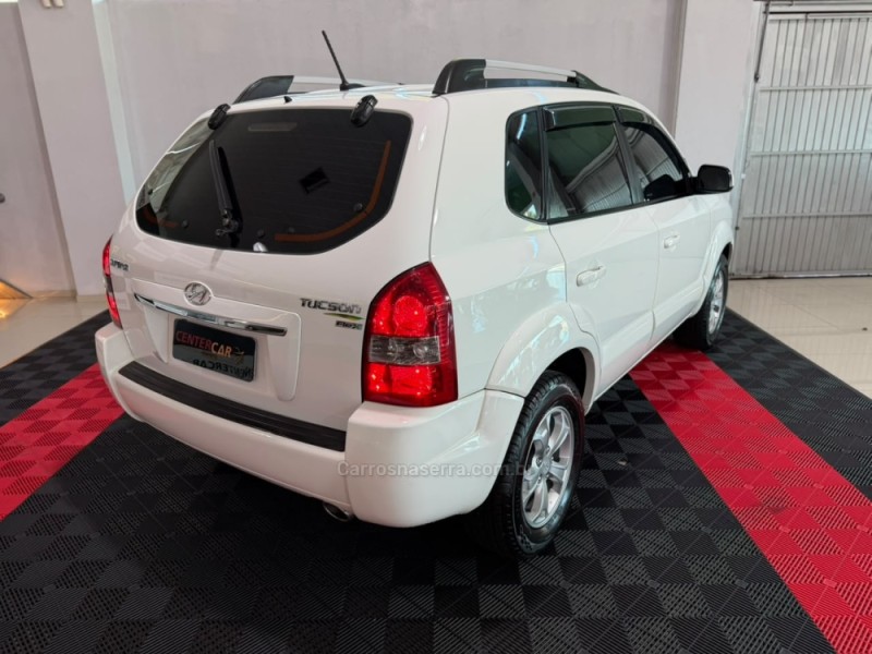 TUCSON 2.0 MPFI GL 16V 142CV 2WD GASOLINA 4P AUTOMÁTICO - 2015 - NOVO HAMBURGO