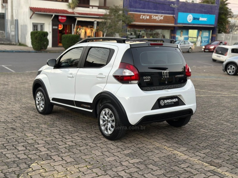 MOBI 1.0 TREKKING 8V FLEX 4P MANUAL - 2021 - MONTENEGRO