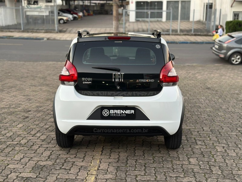 MOBI 1.0 TREKKING 8V FLEX 4P MANUAL - 2021 - MONTENEGRO