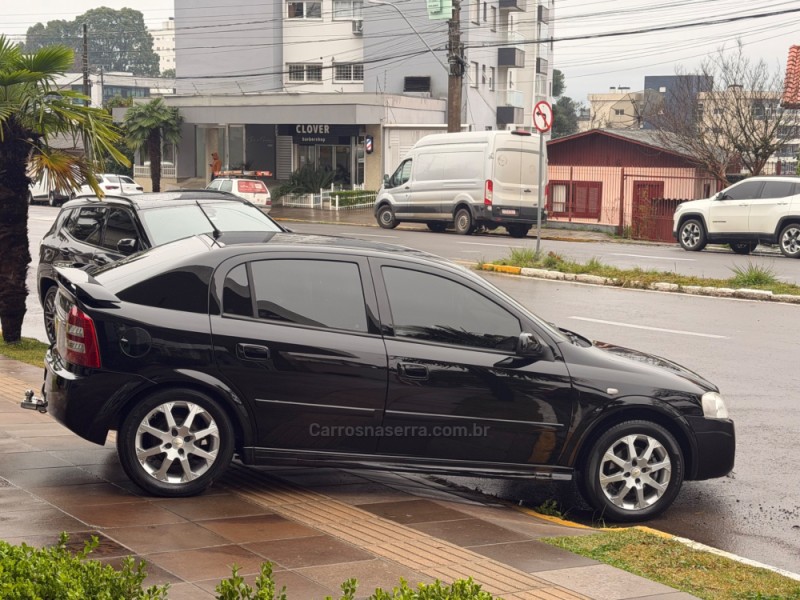 ASTRA 2.0 MPFI ADVANTAGE 8V FLEX 4P MANUAL - 2011 - FARROUPILHA