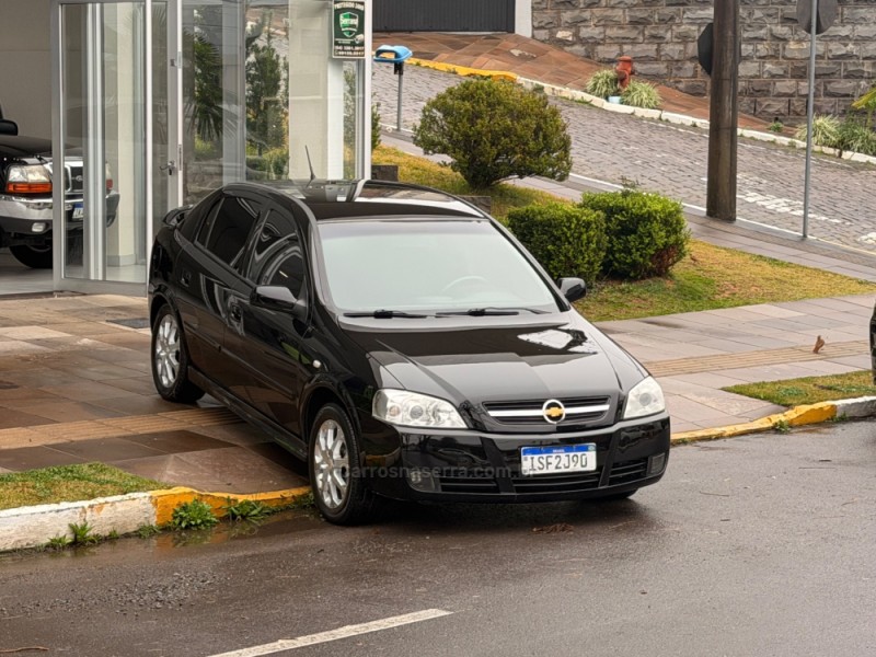 ASTRA 2.0 MPFI ADVANTAGE 8V FLEX 4P MANUAL - 2011 - FARROUPILHA