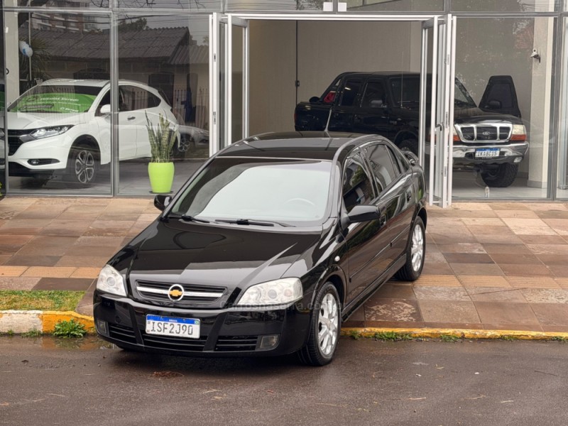 ASTRA 2.0 MPFI ADVANTAGE 8V FLEX 4P MANUAL - 2011 - FARROUPILHA