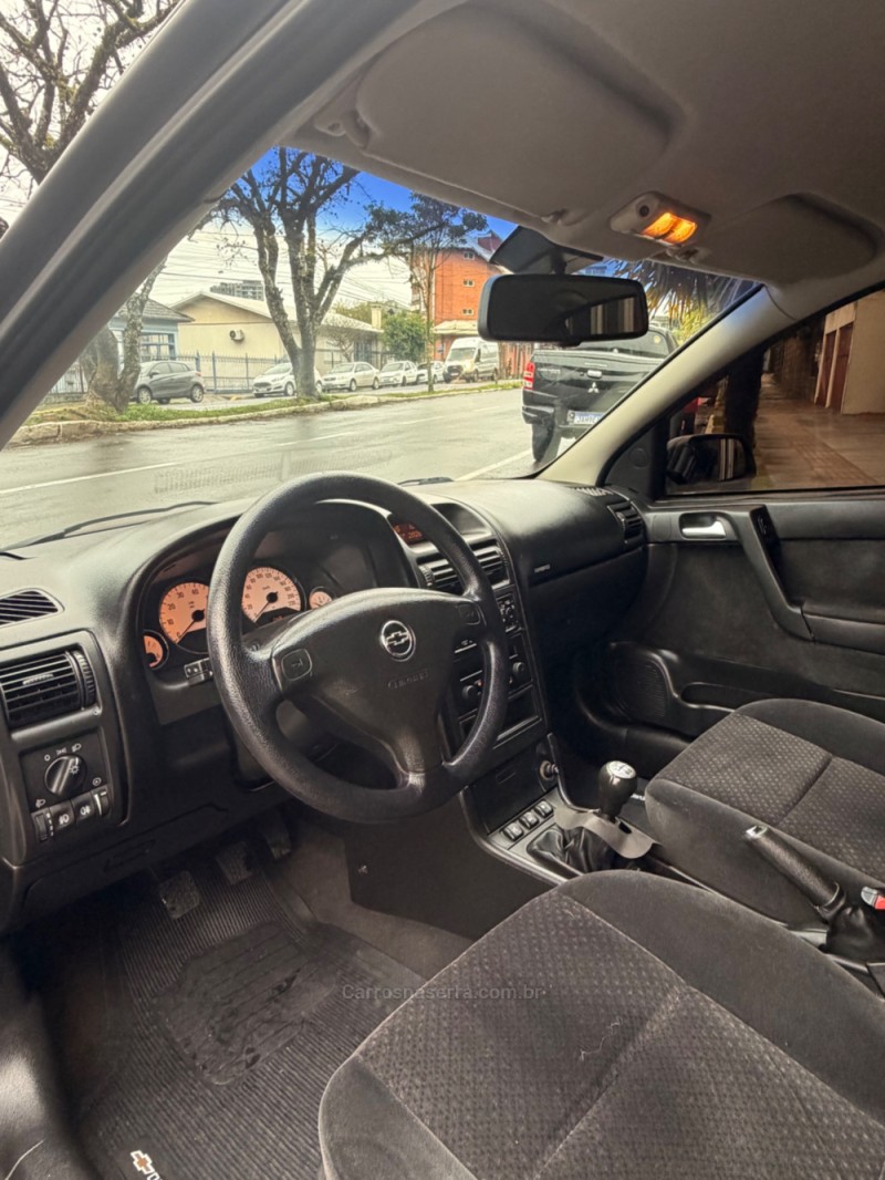 ASTRA 2.0 MPFI ADVANTAGE 8V FLEX 4P MANUAL - 2011 - FARROUPILHA