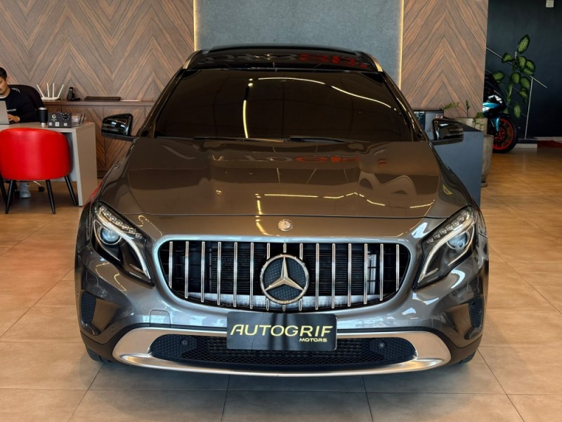GLA 200 1.6 CGI VISION BLACK EDITION 16V TURBO GASOLINA 4P AUTOMÁTICO - 2015 - CAMPO BOM
