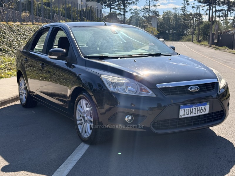 FOCUS 2.0 GLX 16V FLEX 4P MANUAL - 2013 - CAXIAS DO SUL