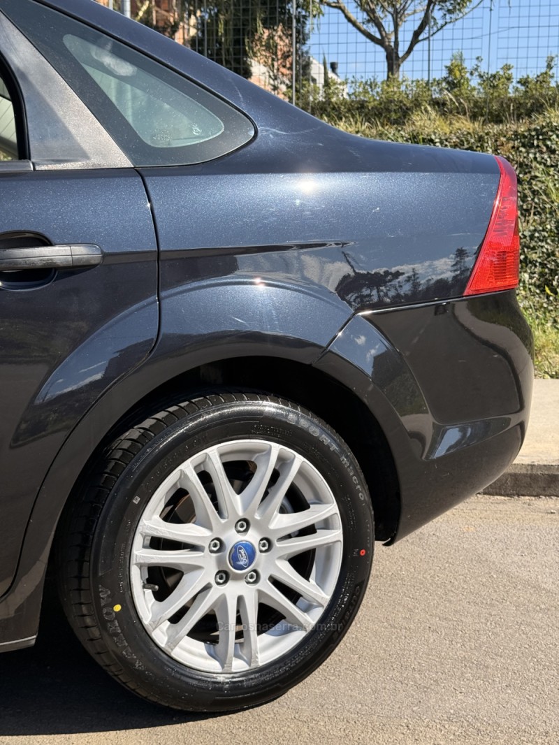 FOCUS 2.0 GLX 16V FLEX 4P MANUAL - 2013 - CAXIAS DO SUL