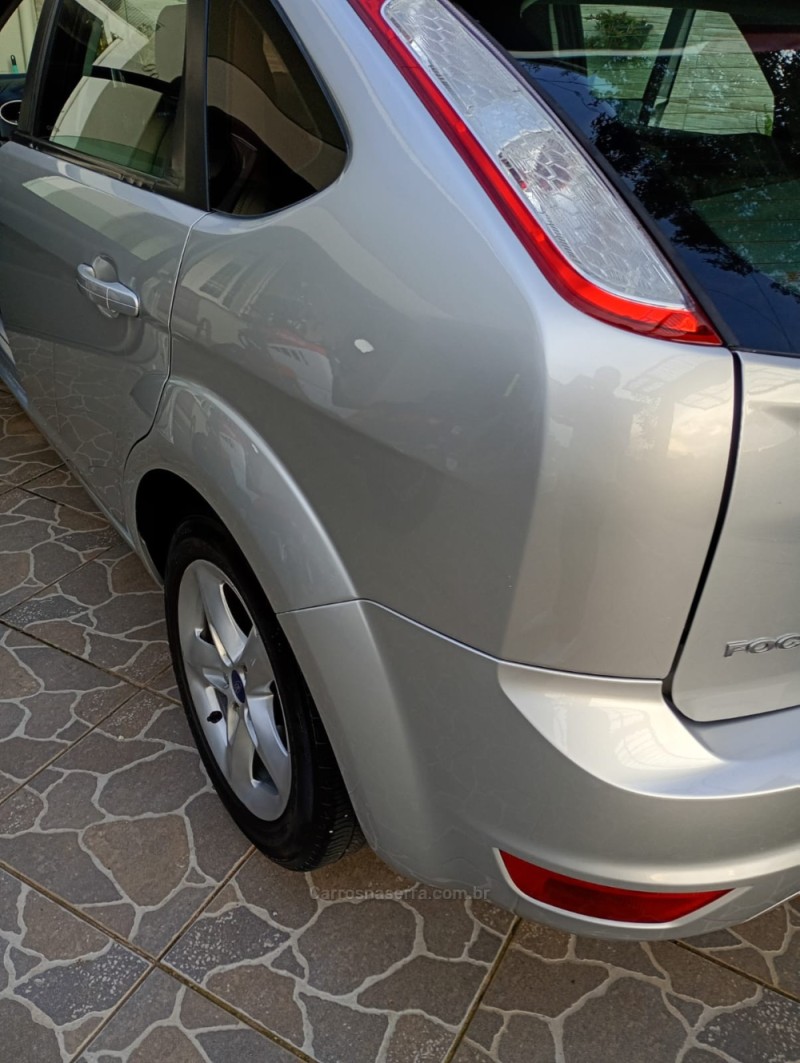 FOCUS 1.6 GL 16V FLEX 4P MANUAL - 2012 - FARROUPILHA