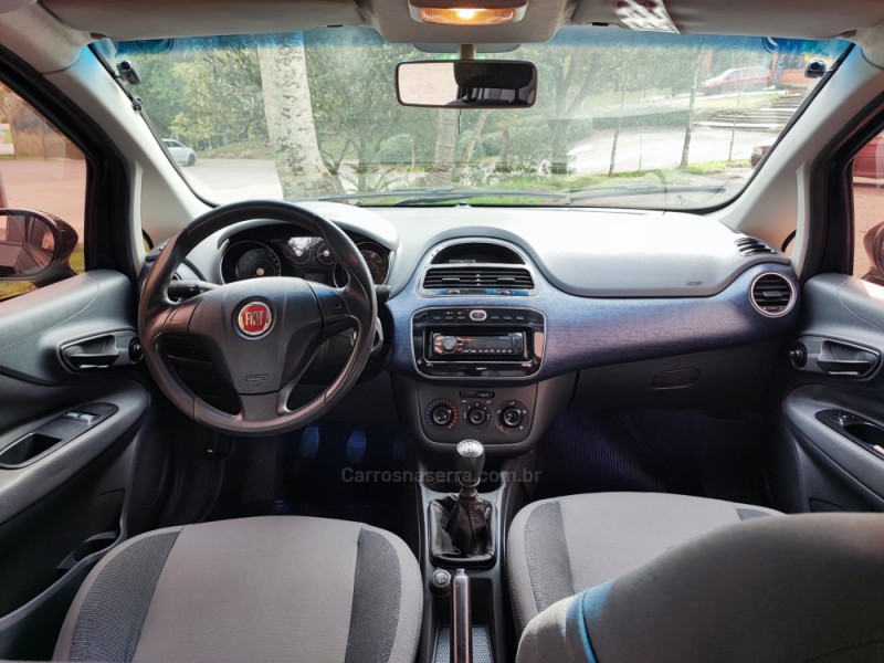 PUNTO 1.4 ATTRACTIVE 8V FLEX 4P MANUAL - 2013 - FARROUPILHA