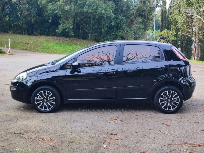 PUNTO 1.4 ATTRACTIVE 8V FLEX 4P MANUAL - 2013 - FARROUPILHA