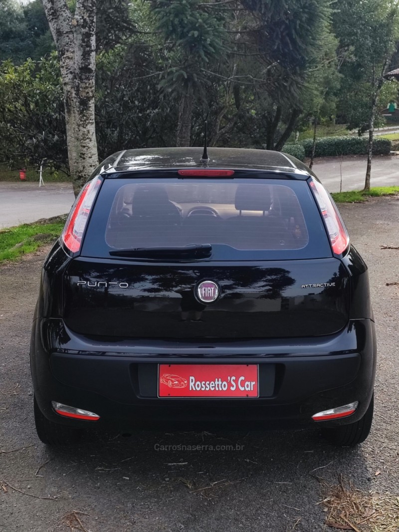 PUNTO 1.4 ATTRACTIVE 8V FLEX 4P MANUAL - 2013 - FARROUPILHA
