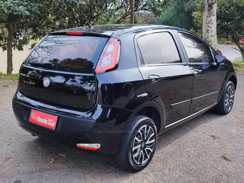 PUNTO 1.4 ATTRACTIVE 8V FLEX 4P MANUAL - 2013 - FARROUPILHA