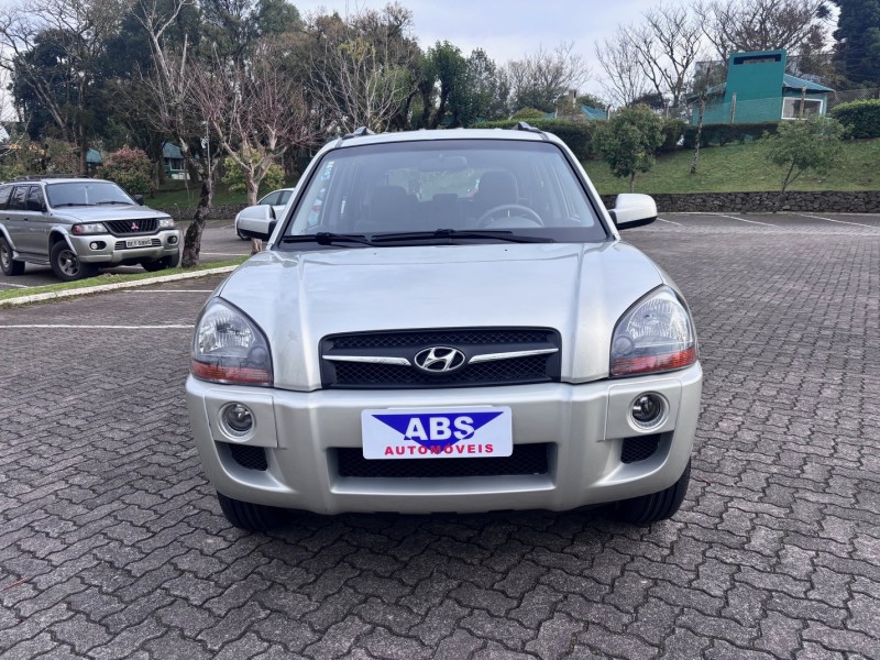tucson 2.0 mpfi gls 16v 143cv 2wd gasolina 4p automatico 2012 caxias do sul