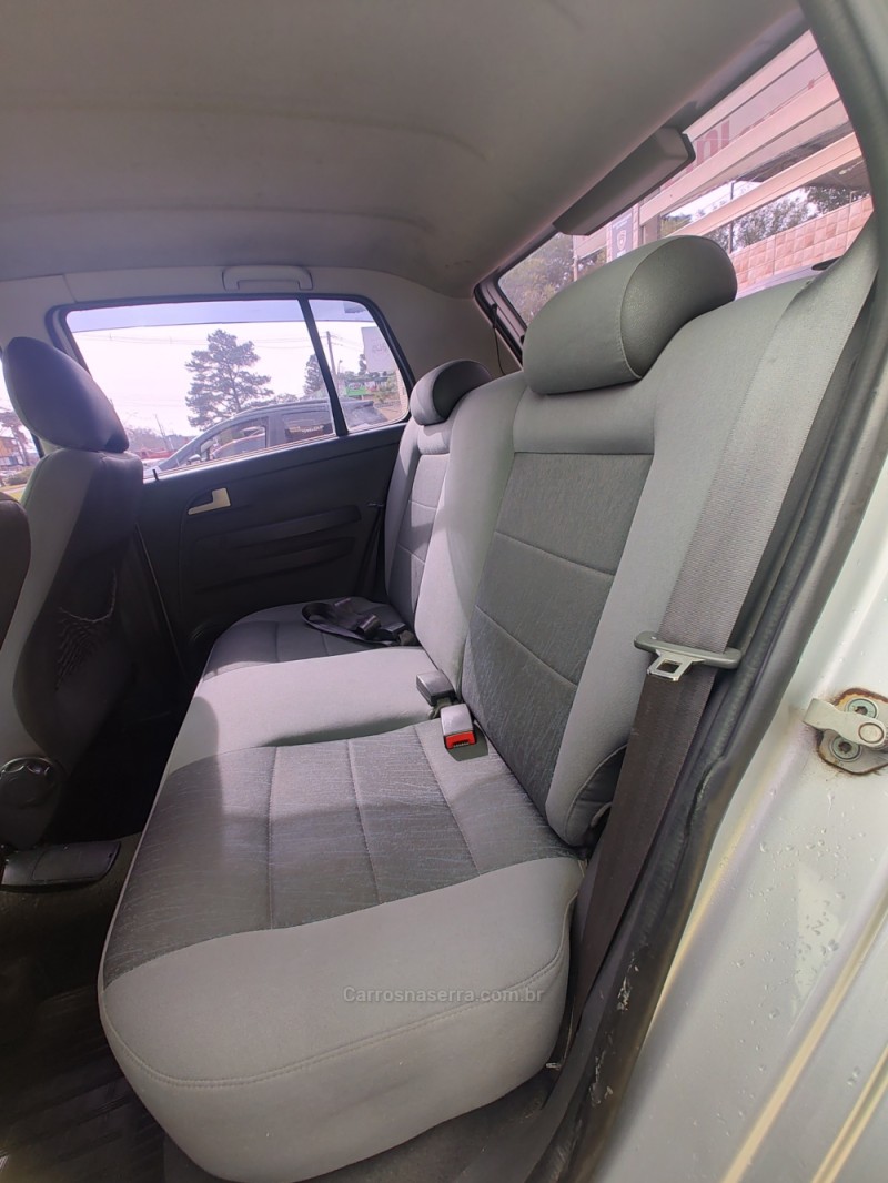 CROSSFOX 1.6 MI FLEX 8V 4P MANUAL - 2006 - CANELA