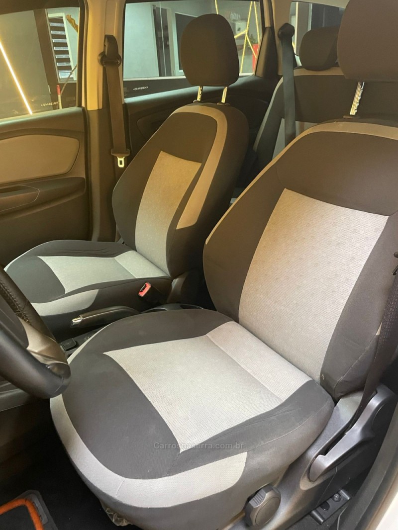 SPIN 1.8 LT 8V FLEX 4P MANUAL - 2017 - NOVO HAMBURGO