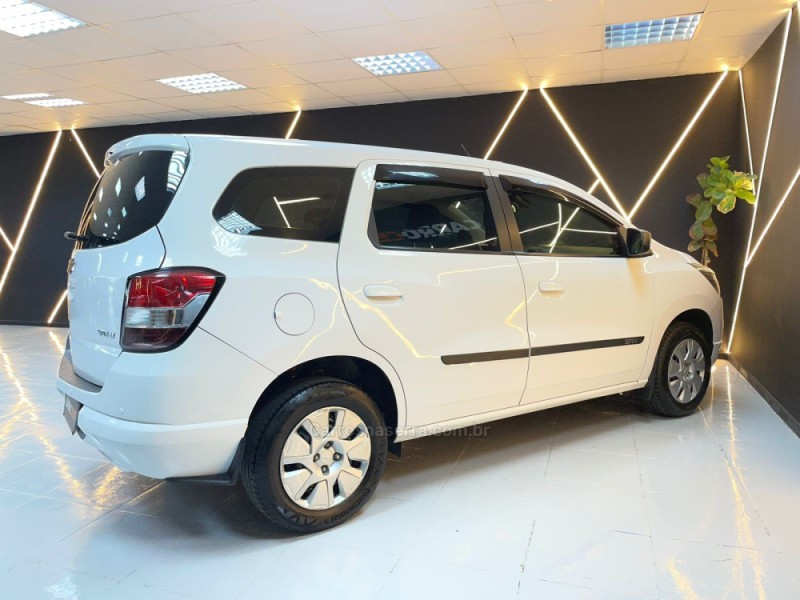 SPIN 1.8 LT 8V FLEX 4P MANUAL - 2017 - NOVO HAMBURGO