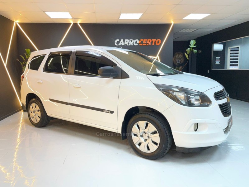 SPIN 1.8 LT 8V FLEX 4P MANUAL - 2017 - NOVO HAMBURGO