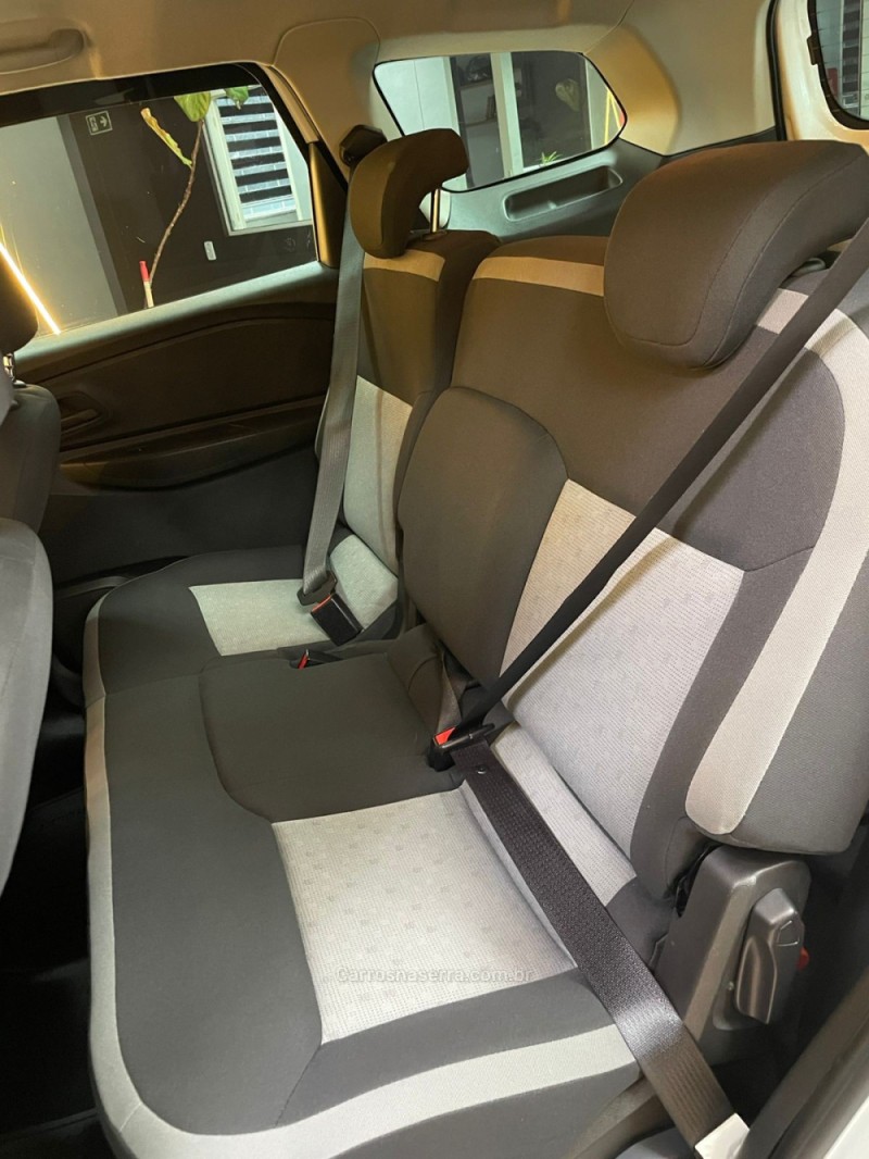 SPIN 1.8 LT 8V FLEX 4P MANUAL - 2017 - NOVO HAMBURGO