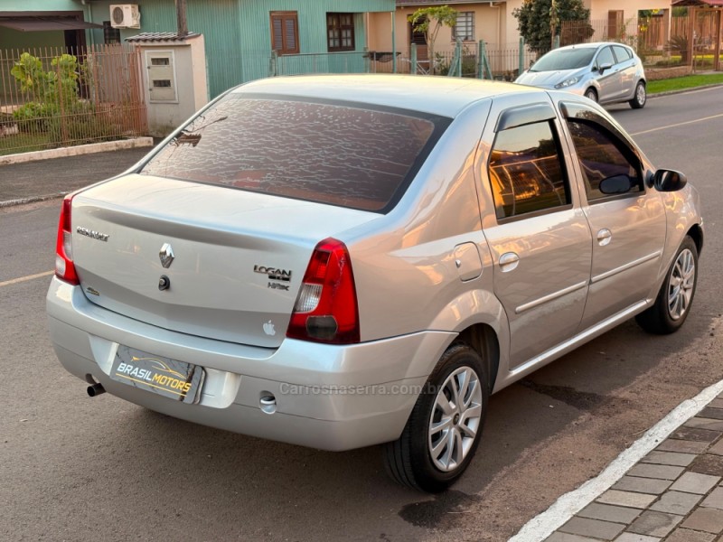 LOGAN 1.6 AUTHENTIQUE 8V TORQUE FLEX 4P MANUAL - 2010 - ESTâNCIA VELHA