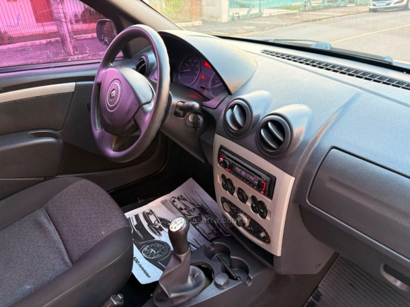 LOGAN 1.6 AUTHENTIQUE 8V TORQUE FLEX 4P MANUAL - 2010 - ESTâNCIA VELHA