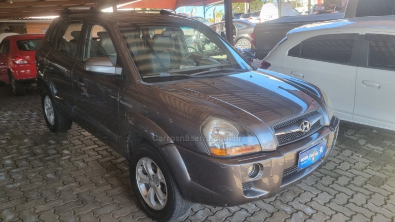 TUCSON 2.0 MPFI GLS 16V 143CV 2WD FLEX 4P AUTOMÁTICO - 2015 - FARROUPILHA