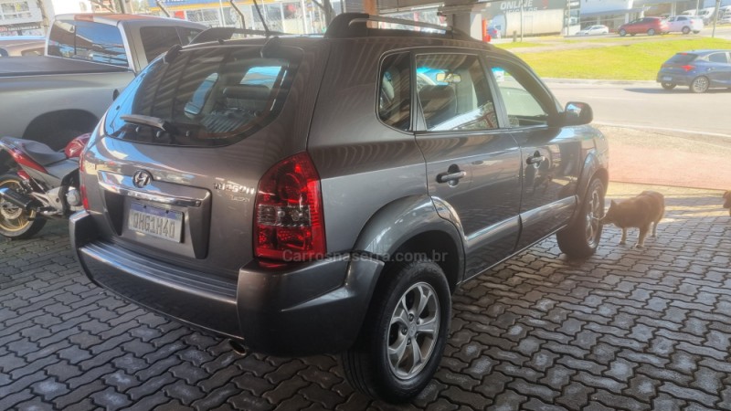 TUCSON 2.0 MPFI GLS 16V 143CV 2WD FLEX 4P AUTOMÁTICO - 2015 - FARROUPILHA