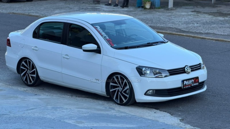 VOYAGE 1.0 MI TRENDLINE 8V FLEX 4P MANUAL - 2013 - NOVO HAMBURGO