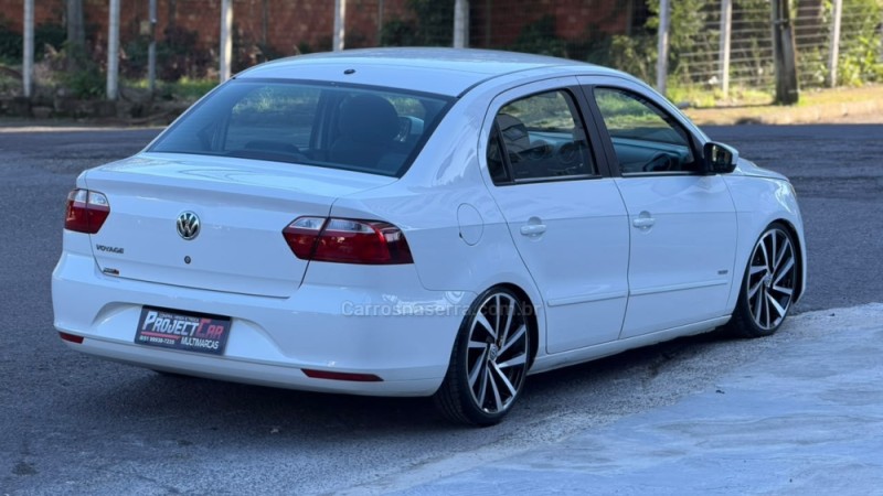 VOYAGE 1.0 MI TRENDLINE 8V FLEX 4P MANUAL - 2013 - NOVO HAMBURGO