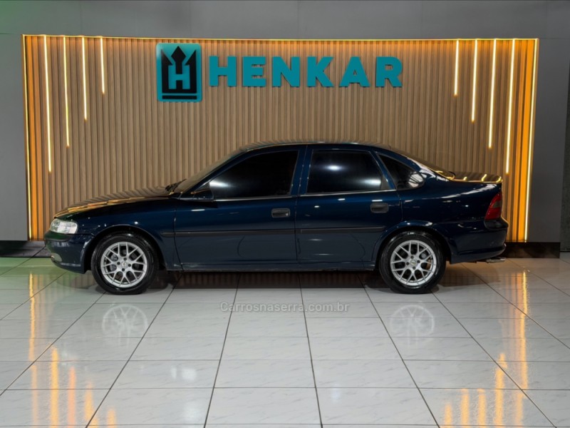 VECTRA 2.2 MPFI GLS 8V GASOLINA 4P MANUAL - 1999 - CAMPO BOM