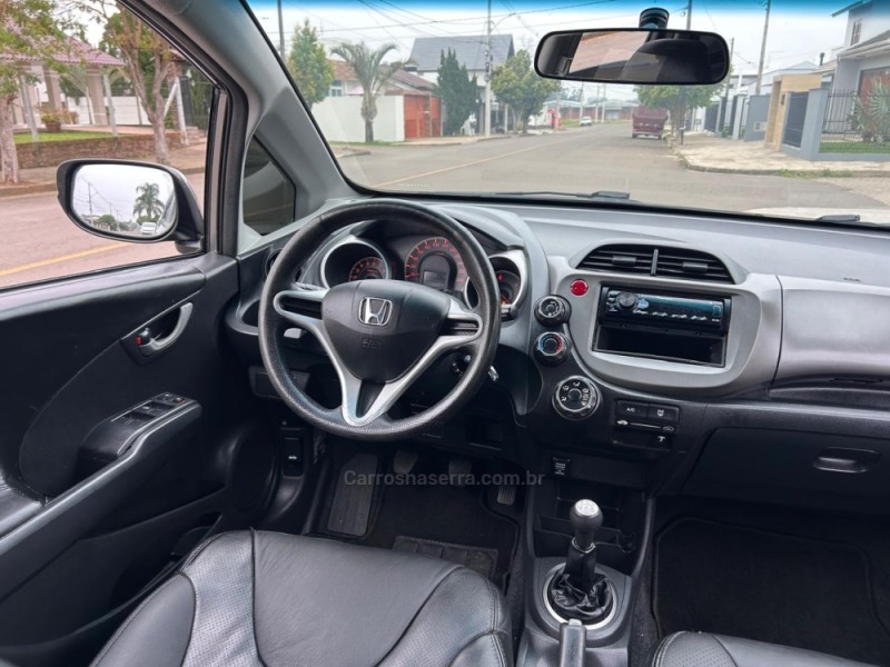 FIT 1.4 LXL 8V FLEX 4P MANUAL - 2009 - VENâNCIO AIRES