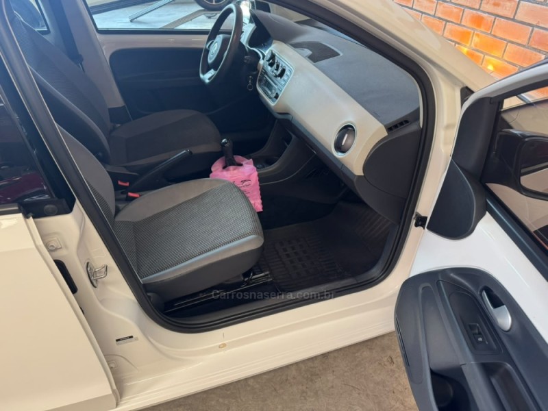UP 1.0 TSI MOVE UP 12V FLEX 4P MANUAL - 2016 - SãO MARCOS