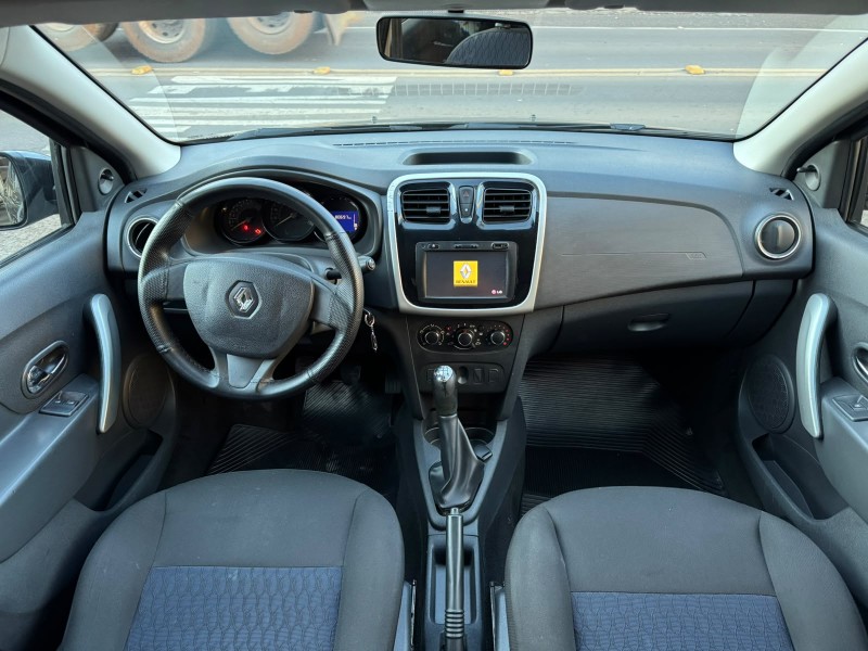 SANDERO 1.0 EXPRESSION 16V FLEX 4P MANUAL - 2015 - VACARIA