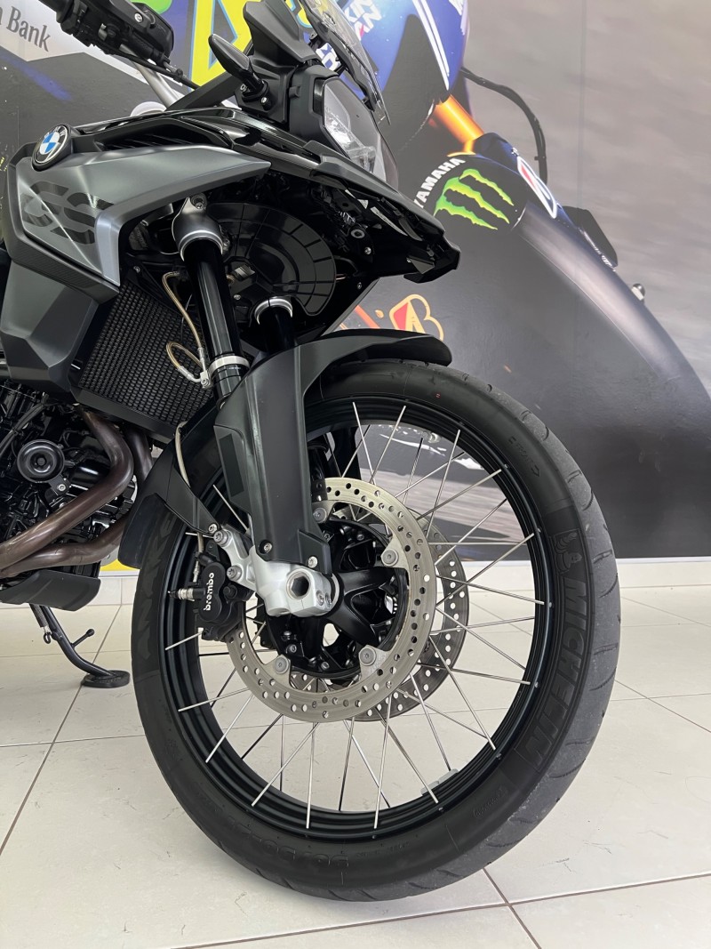 F 850 GS TRIPLE BLACK - 2023 - PASSO FUNDO