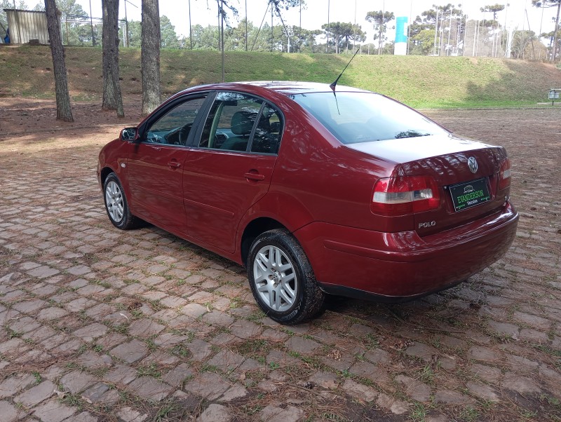POLO SEDAN 1.6 8V GASOLINA 4P MANUAL - 2003 - CAXIAS DO SUL