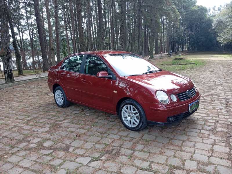 POLO SEDAN 1.6 8V GASOLINA 4P MANUAL - 2003 - CAXIAS DO SUL