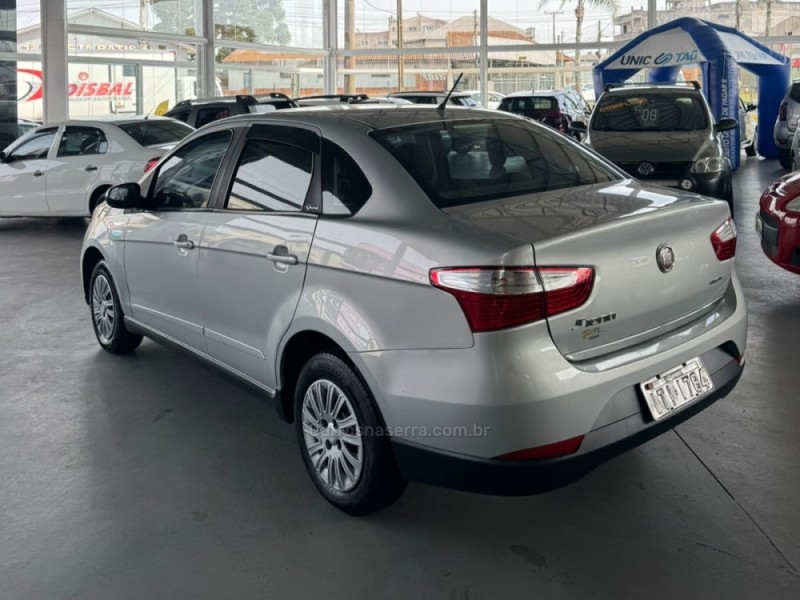 GRAND SIENA 1.4 MPI ATTRACTIVE 8V FLEX 4P MANUAL - 2013 - VACARIA
